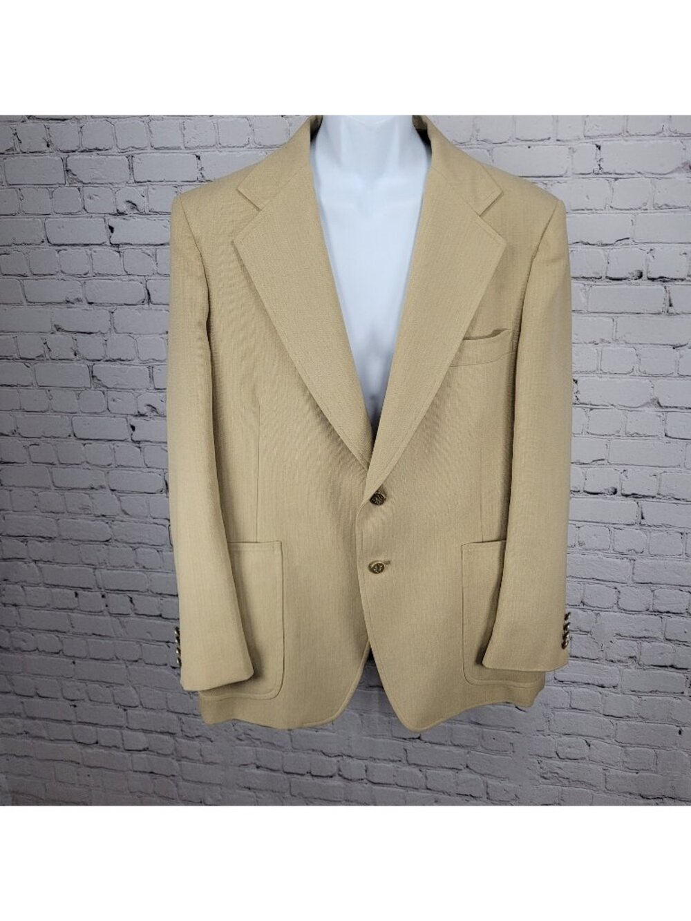 VTG Unbranded Tan 2 Button Single Vented Notch Blazer Sport Coat USA 44